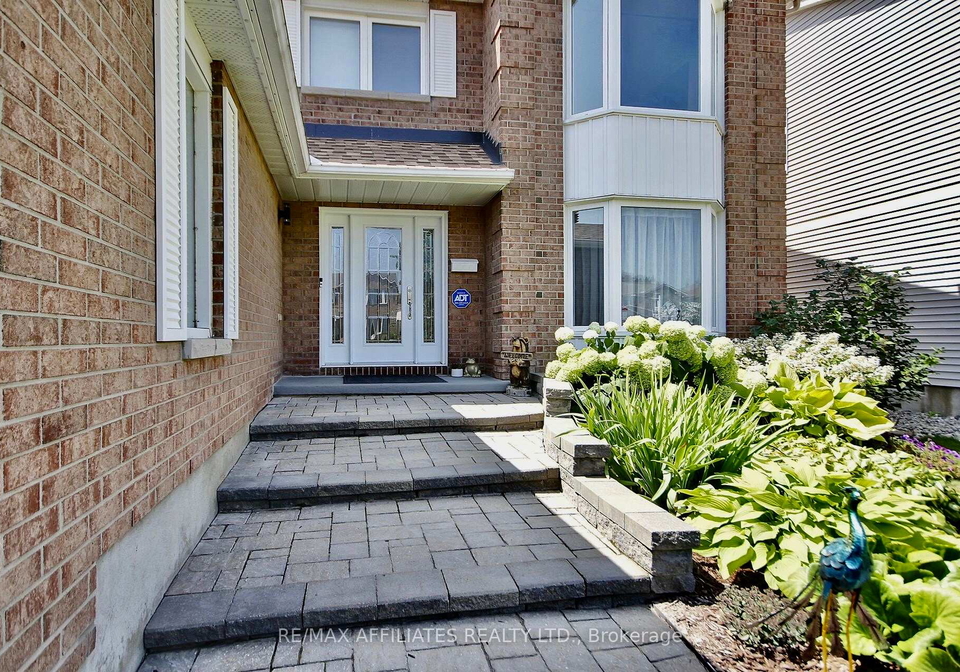 560-falwyn-crescent-ottawa-ontario-x12414266