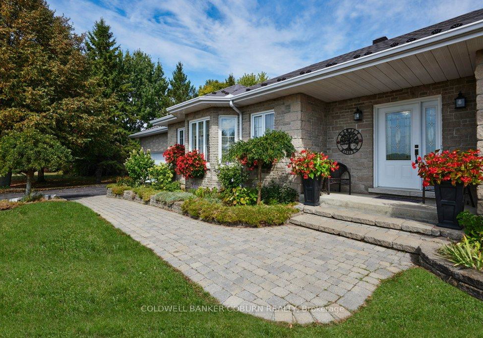 11229-lakeshore-drive-south-dundas-ontario-x12414278