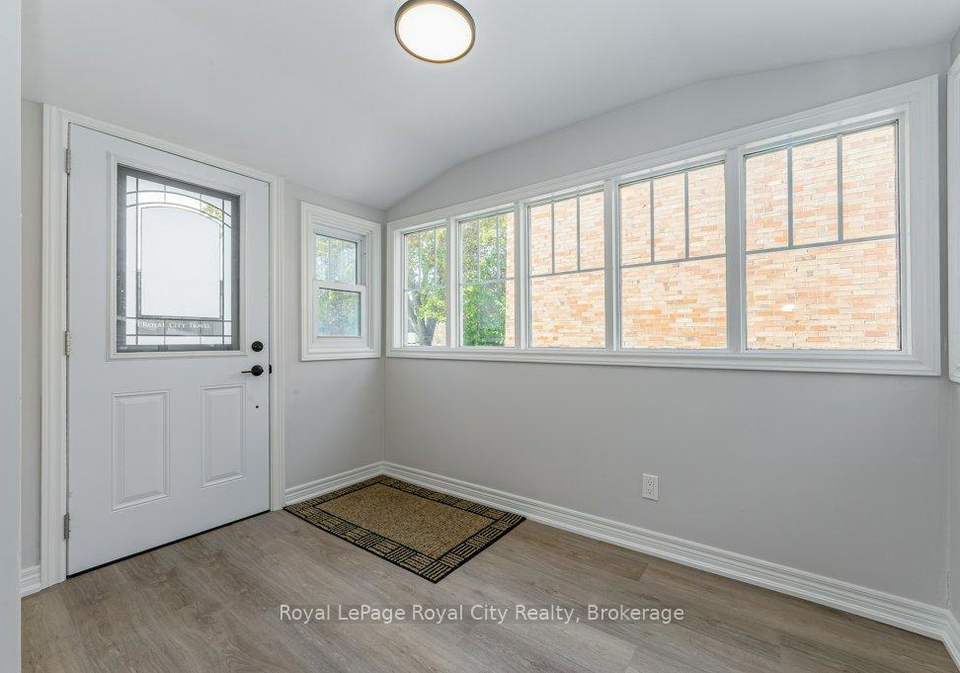 164-suffolk-street-w-guelph-ontario-x12414281