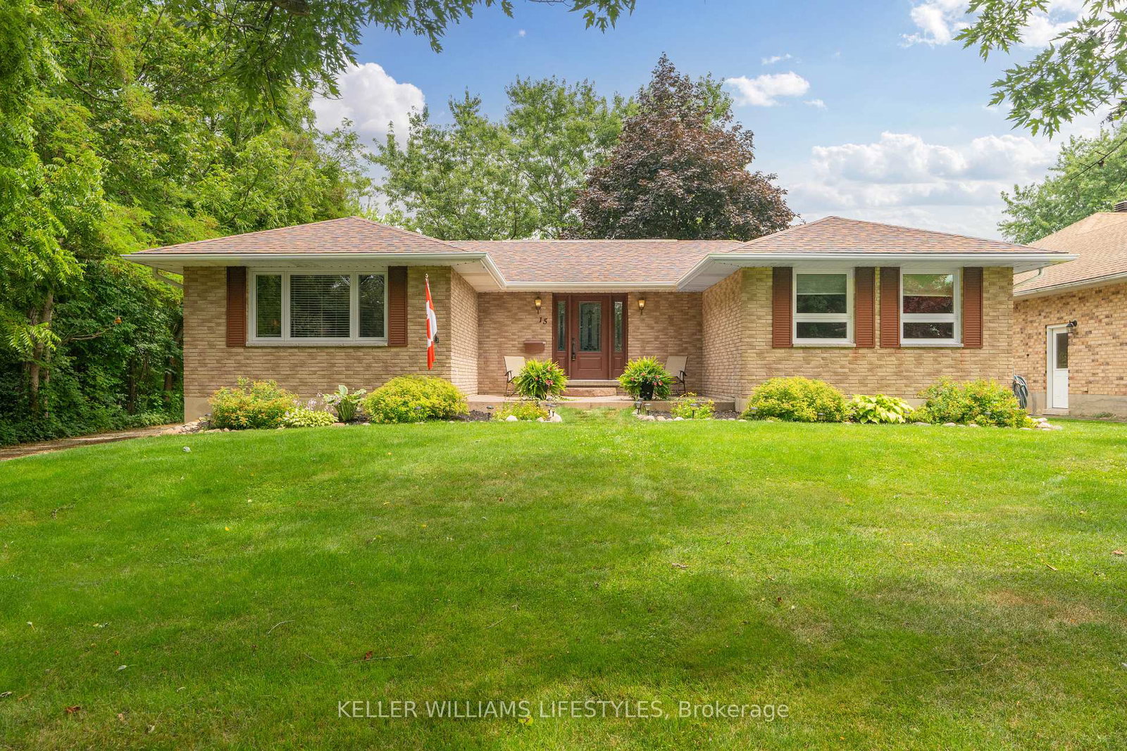 15-bayley-street-lambton-shores-ontario-x12414381
