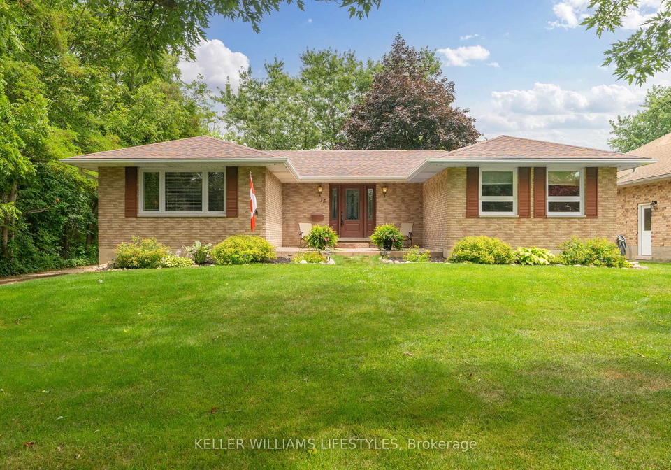 15-bayley-street-lambton-shores-ontario-x12414381