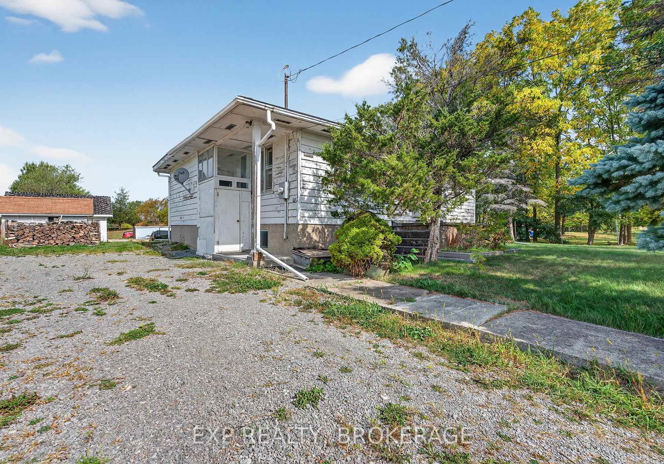 1195-simmons-road-loyalist-ontario-x12414640