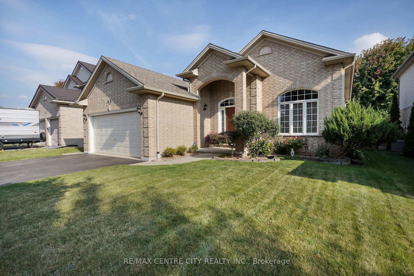 9-willard-crescent-middlesex-centre-ontario-x12415100