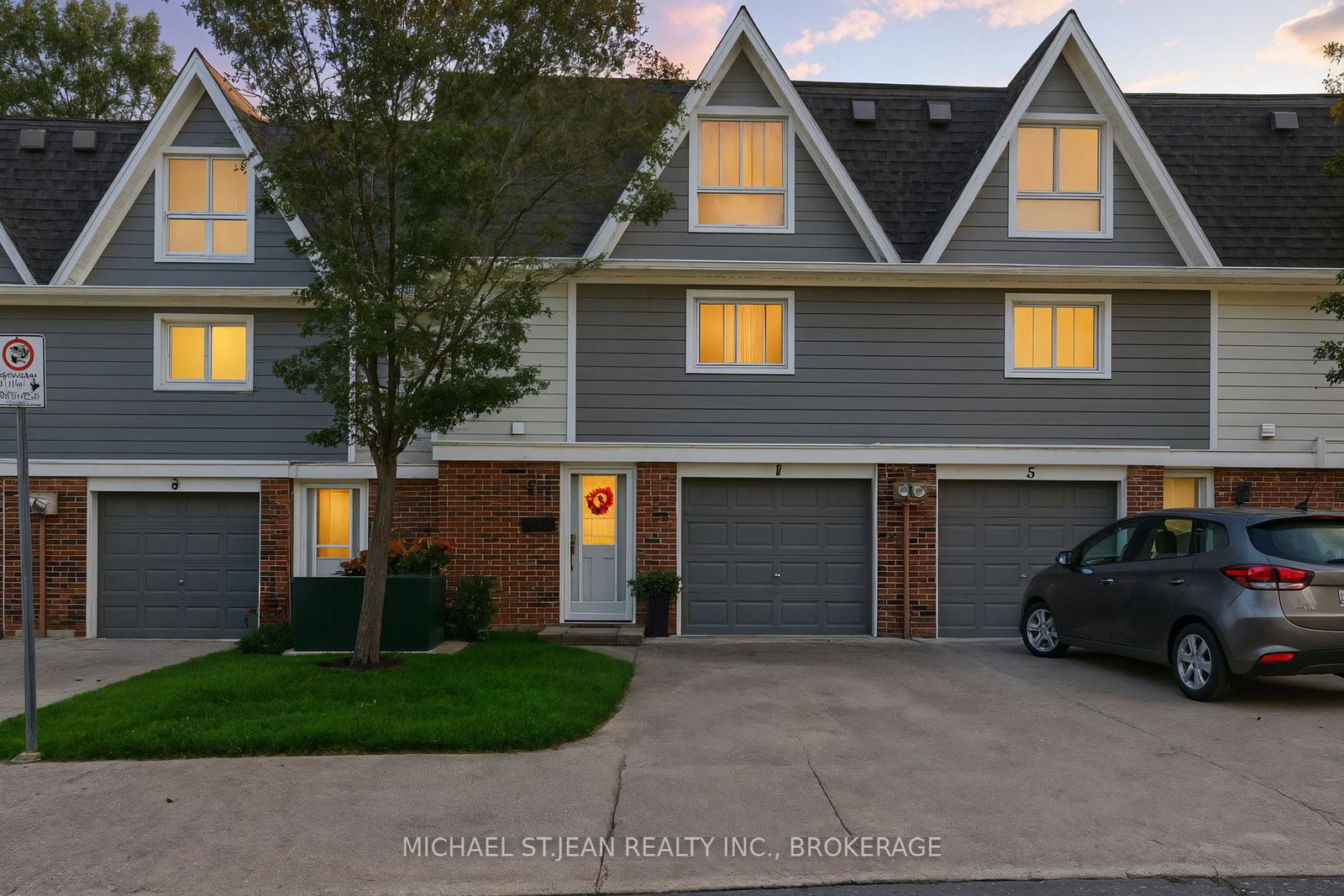 7-trudy-court-hamilton-ontario-x12415102