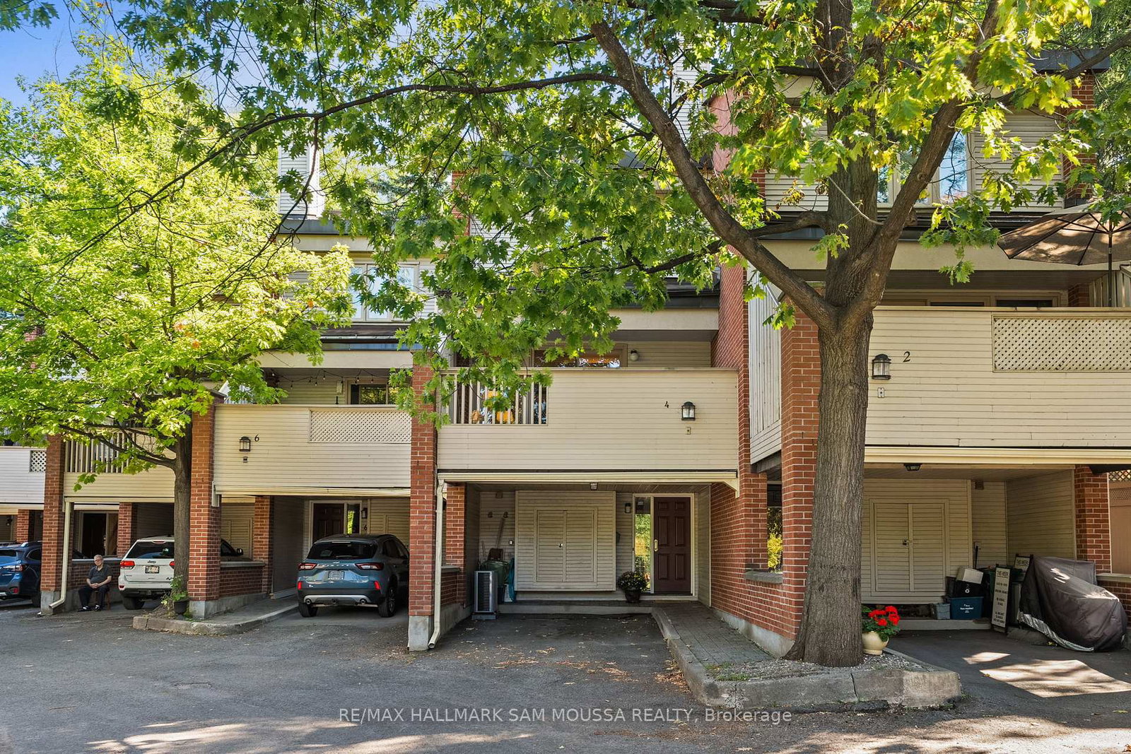 60-greenfield-avenue-ottawa-ontario-x12415175