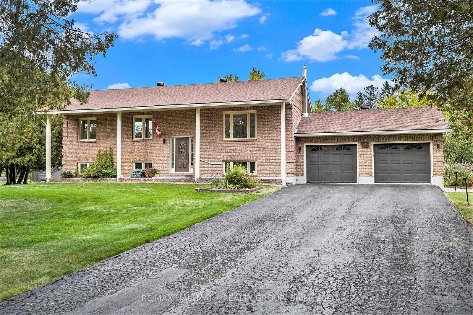 115-delaney-drive-ottawa-ontario-x12415319