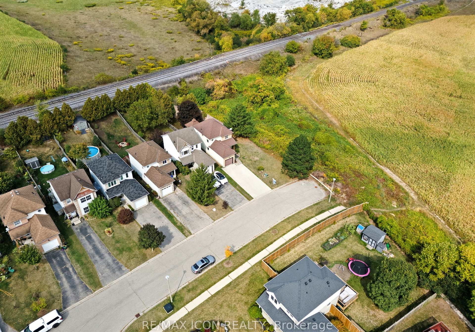250-inglis-street-north-dumfries-ontario-x12415466
