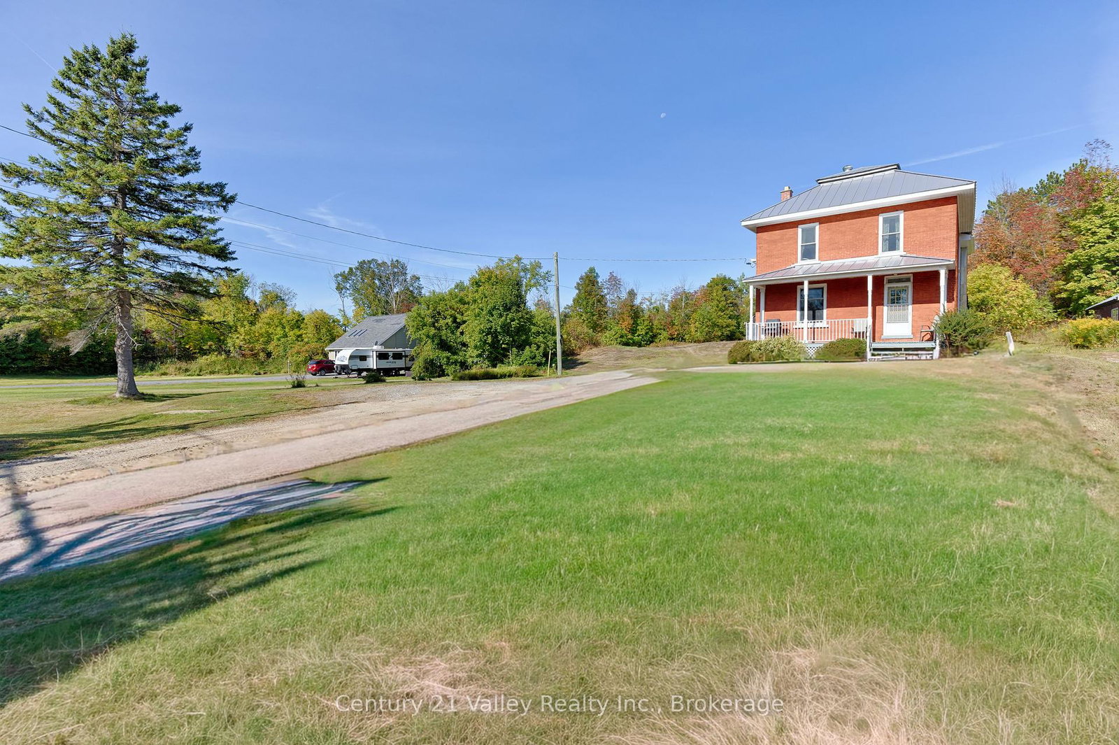 12699-lanark-road-greater-madawaska-ontario-x12415844