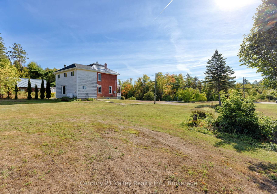 12699-lanark-road-greater-madawaska-ontario-x12415844
