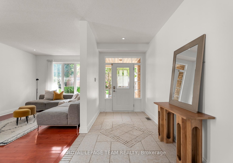 33-valencia-street-ottawa-ontario-x12415855