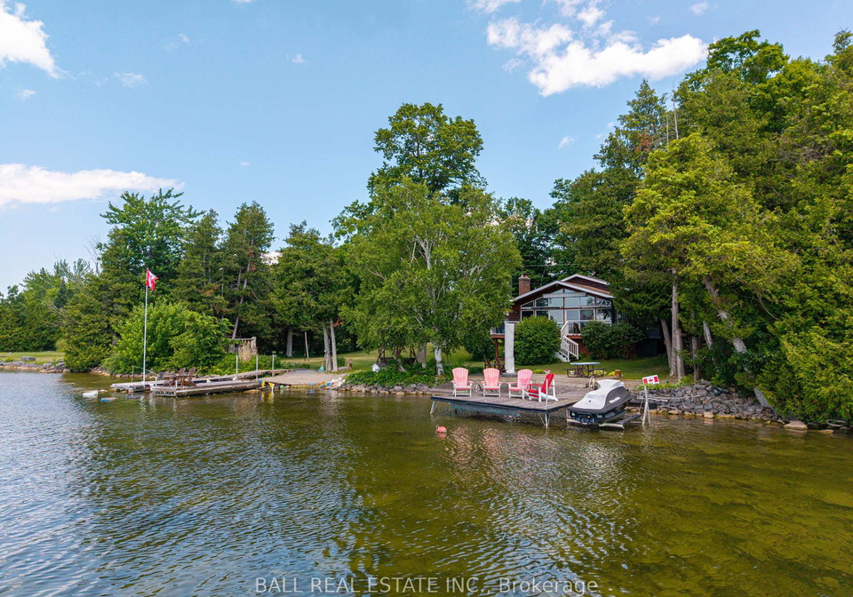 2466-fire-route-13-selwyn-ontario-x12416235