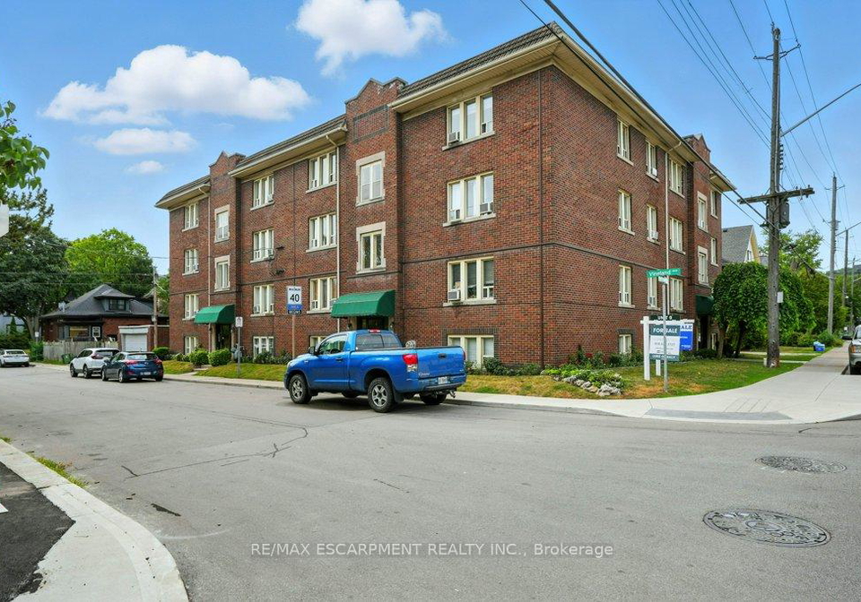 6-vineland-avenue-hamilton-ontario-x12416440