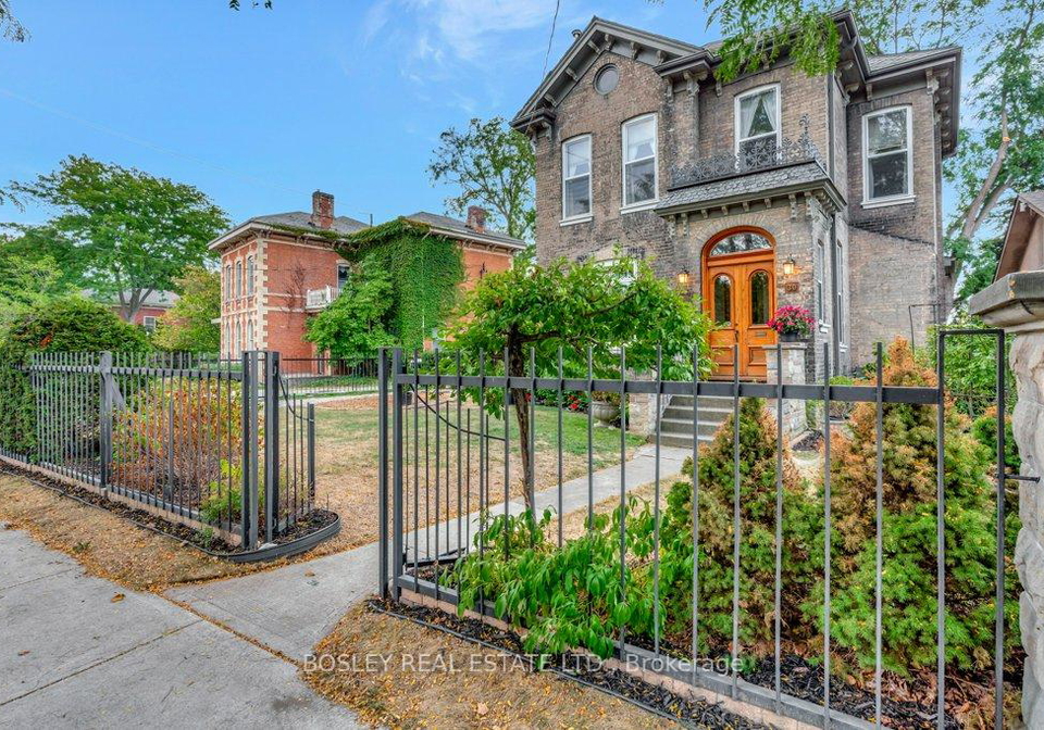 30-lorne-crescent-brantford-ontario-x12416552