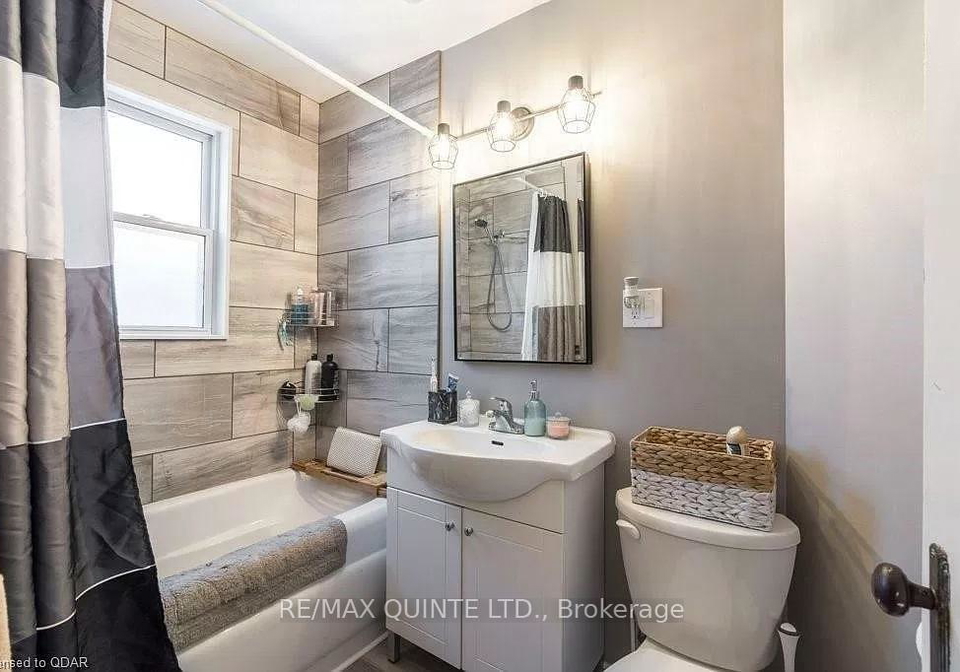 17-wellington-crescent-belleville-ontario-x12417765