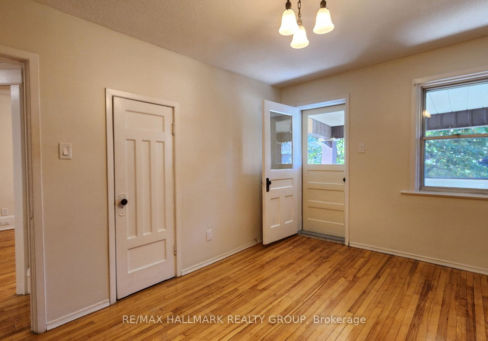 12fourth-avenue-ottawa-ontario-x12417846