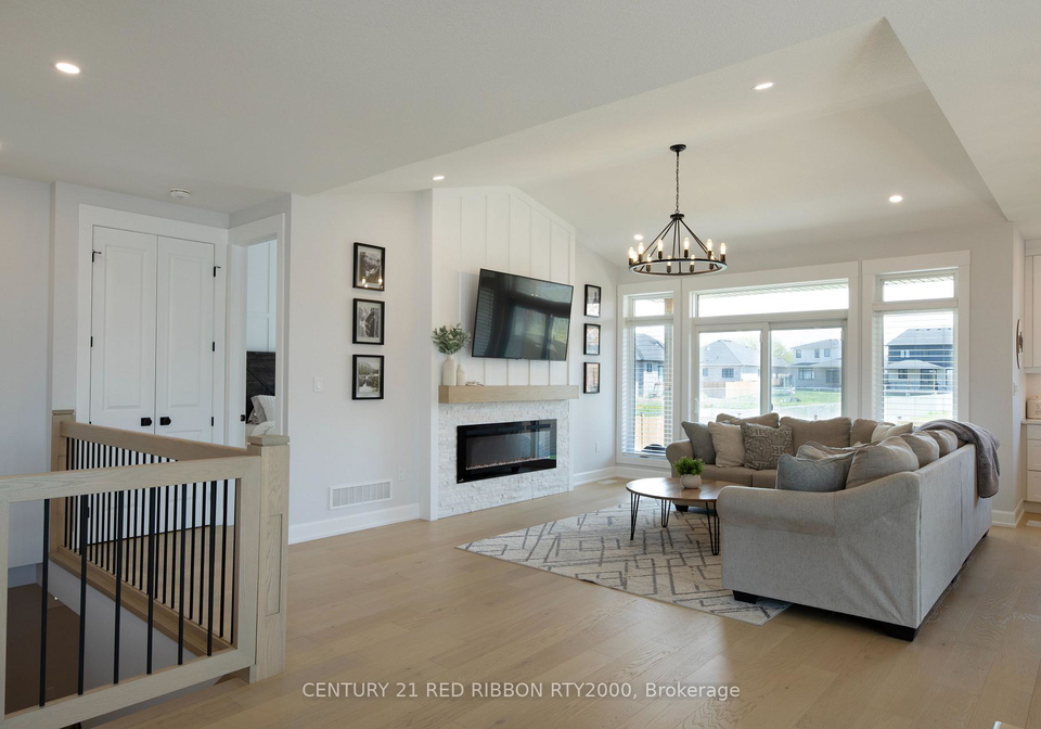 11-briscoe-crescent-strathroy-caradoc-ontario-x12418032