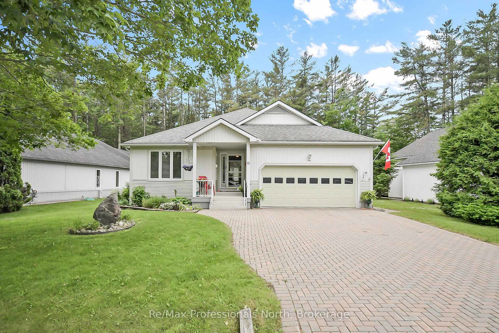 15-pineridge-gate-gravenhurst-ontario-x12418060