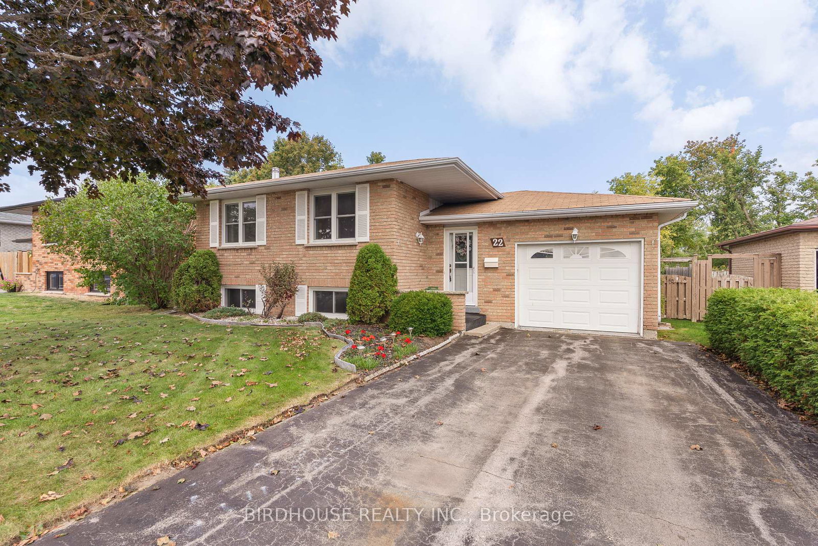 22-madill-crescent-kawartha-lakes-ontario-x12418091