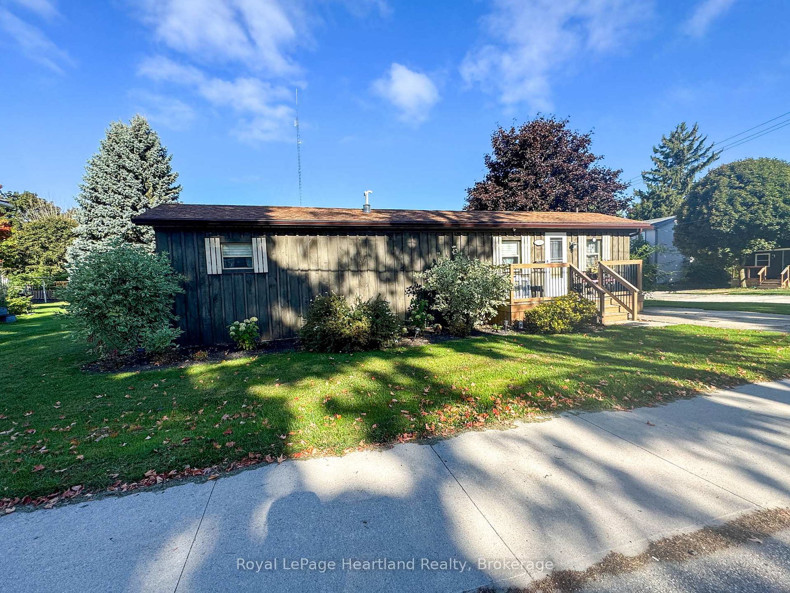 30-young-street-w-minto-ontario-x12418122