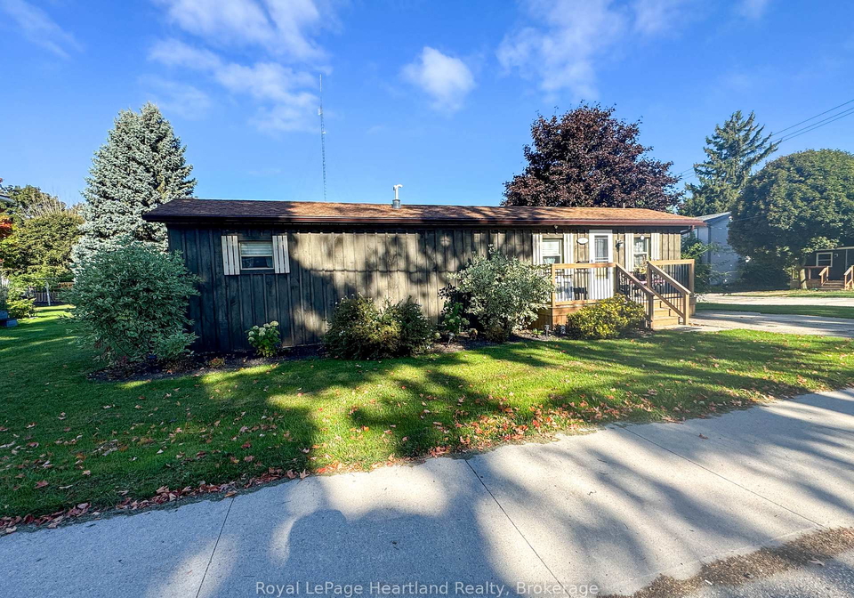 30-young-street-w-minto-ontario-x12418122