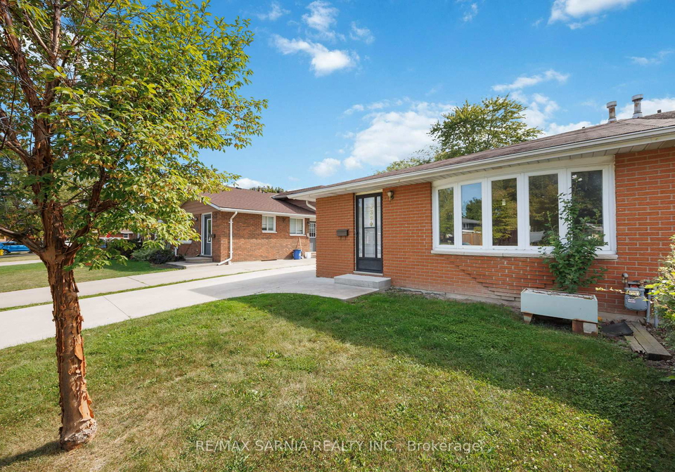 539-nassau-crescent-sarnia-ontario-x12418214