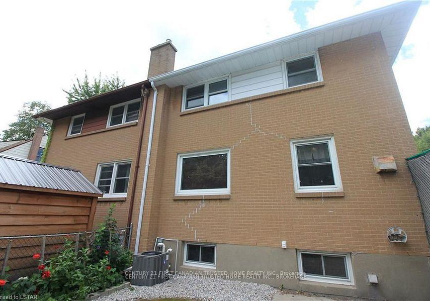 686-kember-avenue-sarnia-ontario-x12418359