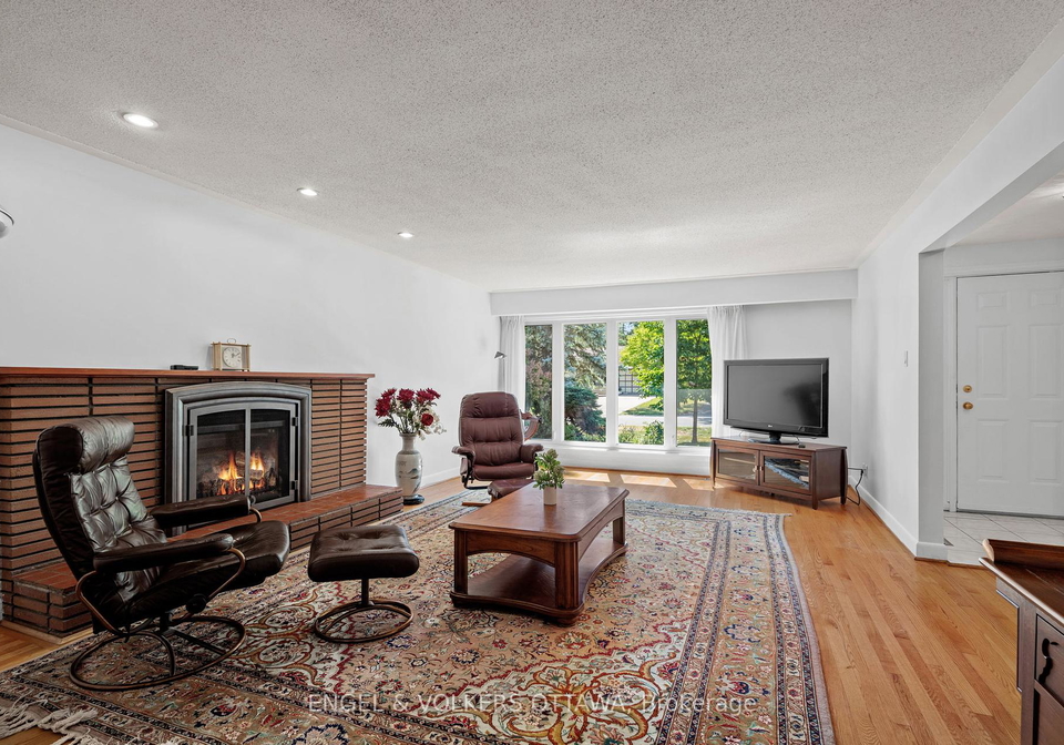 337-mountbatten-avenue-ottawa-ontario-x12418422