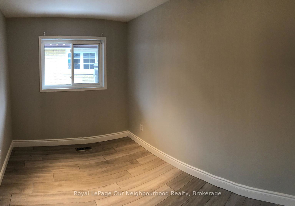 78-south-drive-kitchener-ontario-x12418462