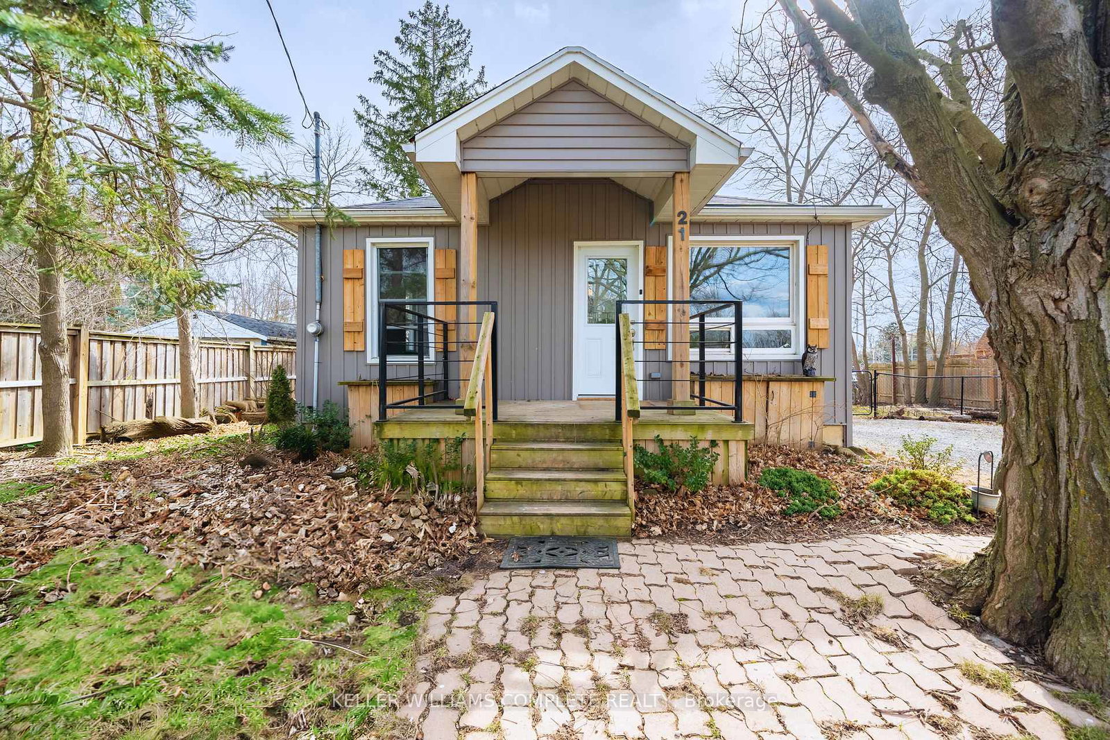 21-renfrew-street-e-haldimand-ontario-x12418494