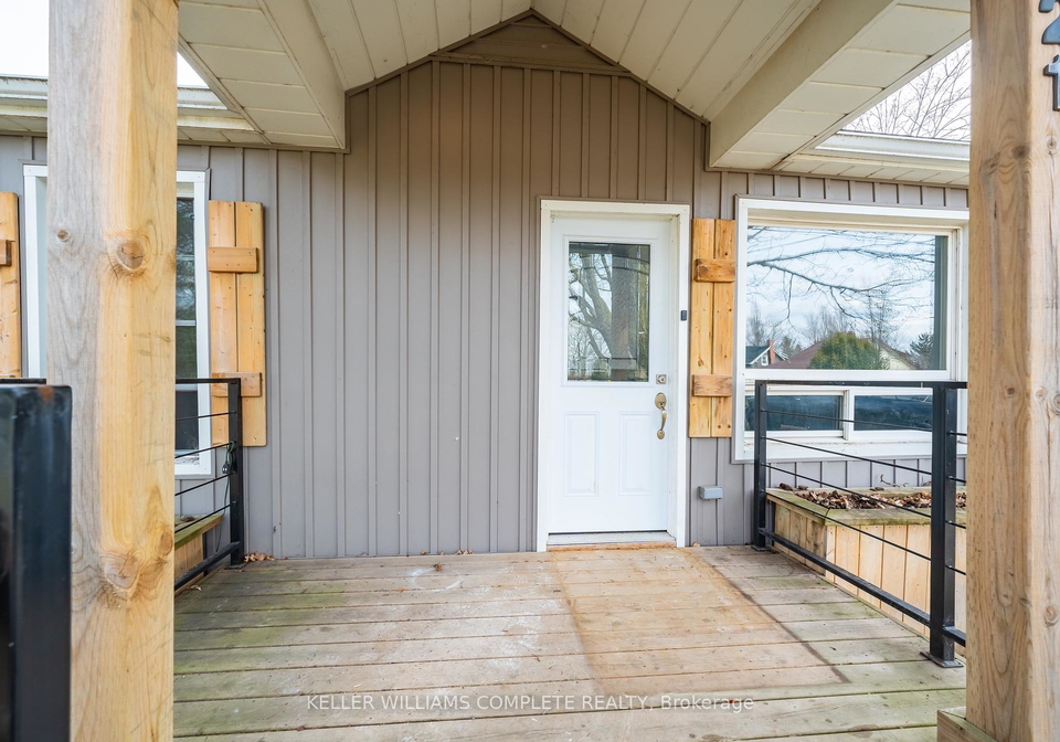 21-renfrew-street-e-haldimand-ontario-x12418494