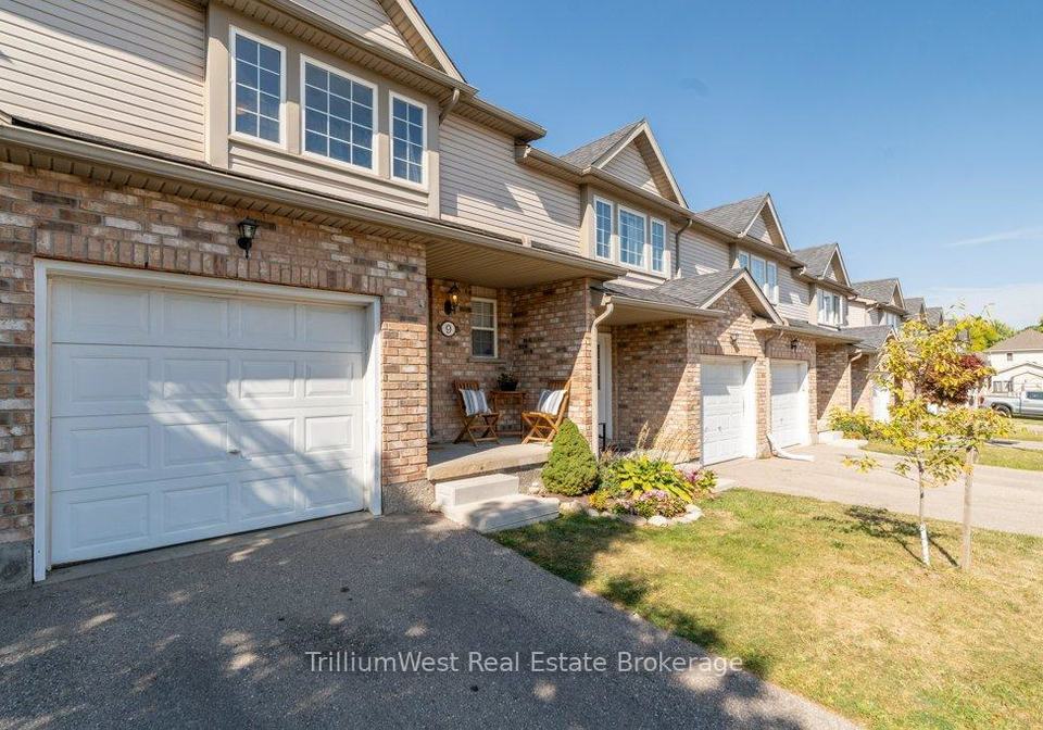 84-westmeadow-drive-kitchener-ontario-x12418575