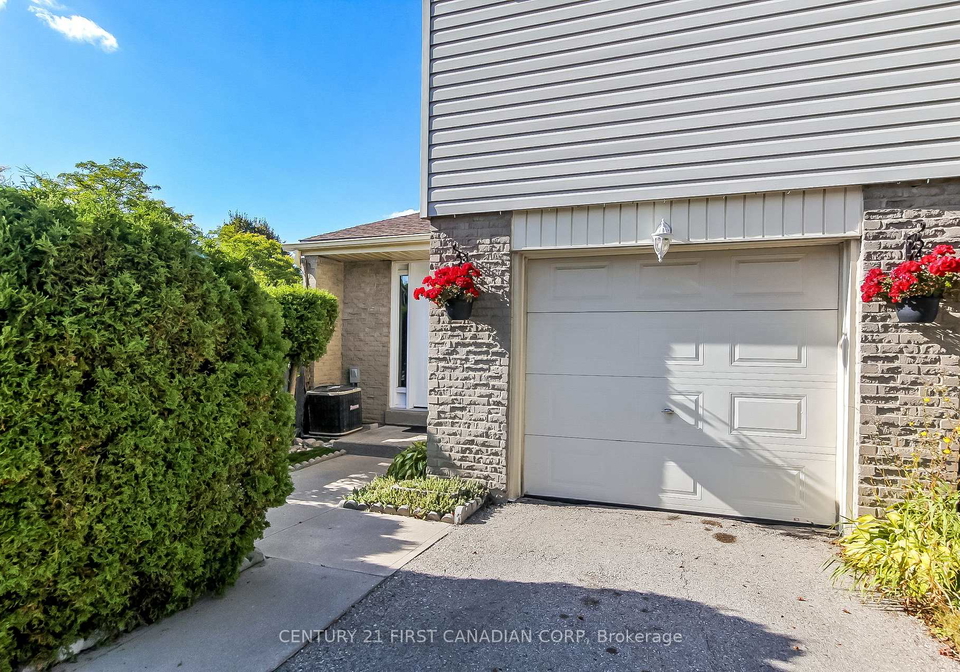 700-osgoode-drive-london-south-ontario-x12418737