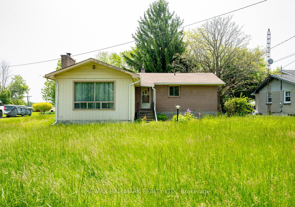 154-county-road-28-prince-edward-county-ontario-x12418927