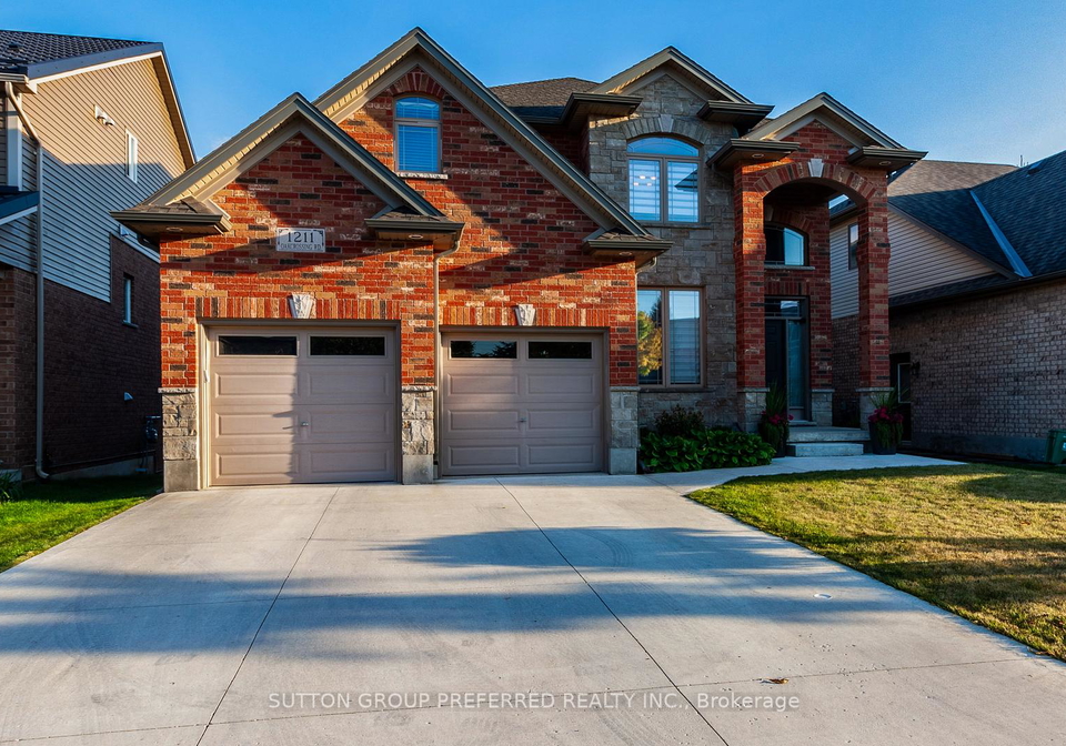 1211-oakcrossing-road-london-north-ontario-x12418986