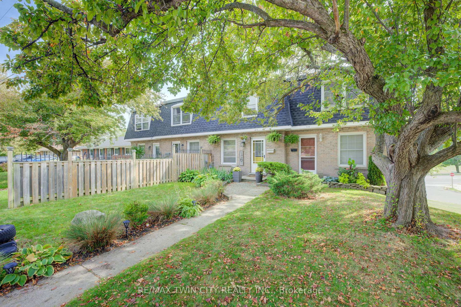 1-donlea-drive-cambridge-ontario-x12419196