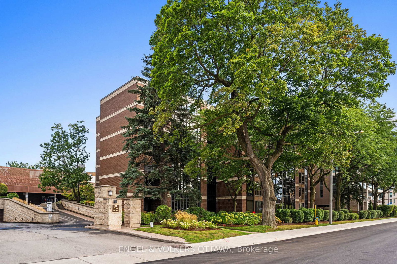 111-echo-drive-ottawa-ontario-x12419510