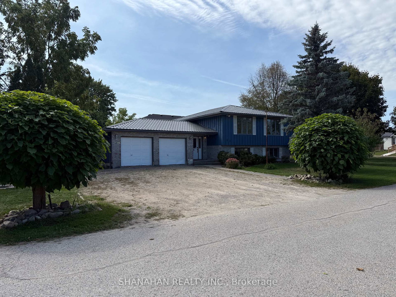 69-nelson-street-lambton-shores-ontario-x12420133