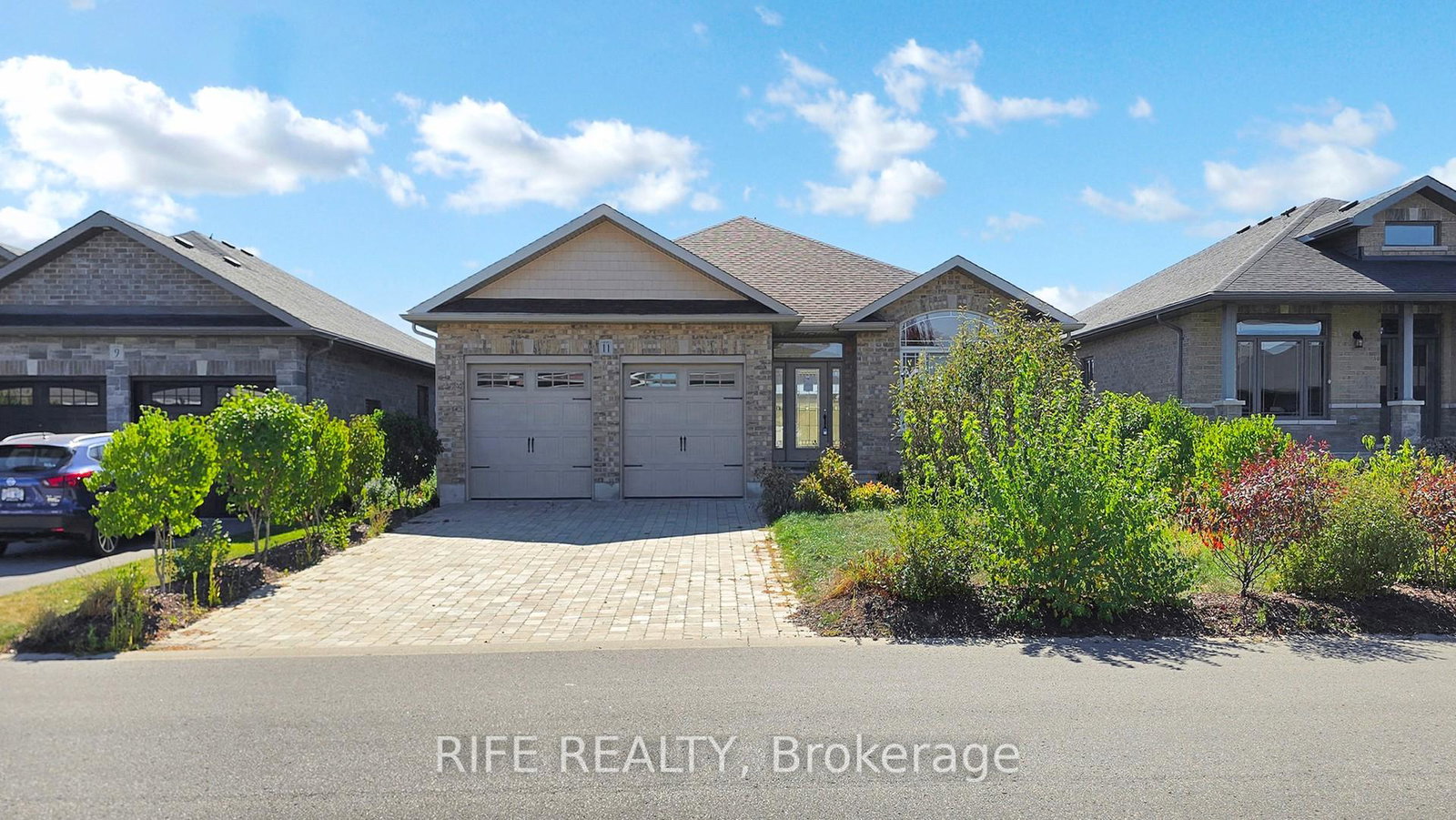 11-crews-crescent-w-quinte-west-ontario-x12420636