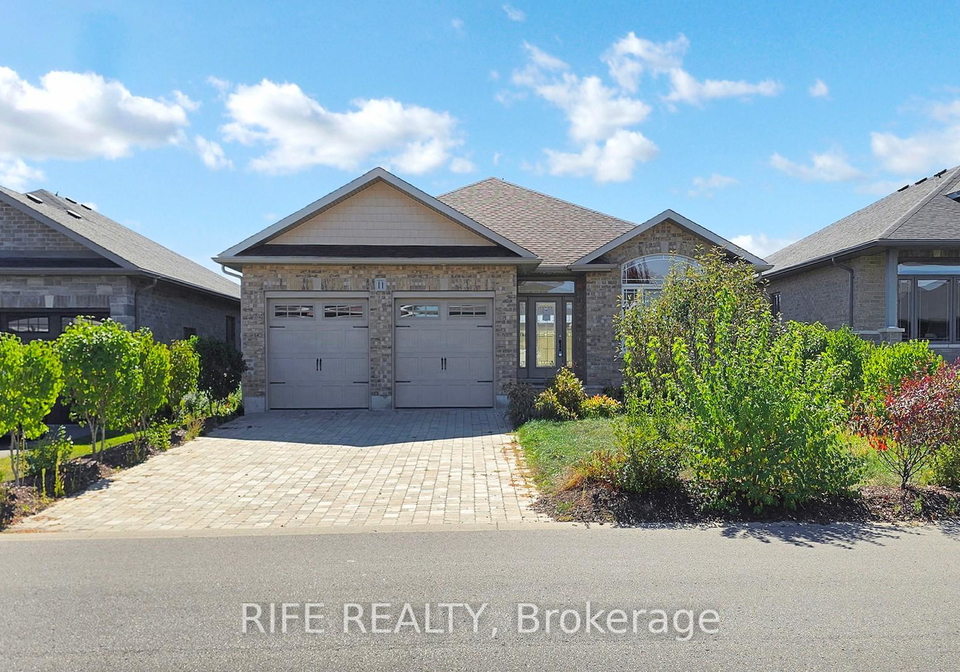 11-crews-crescent-w-quinte-west-ontario-x12420636
