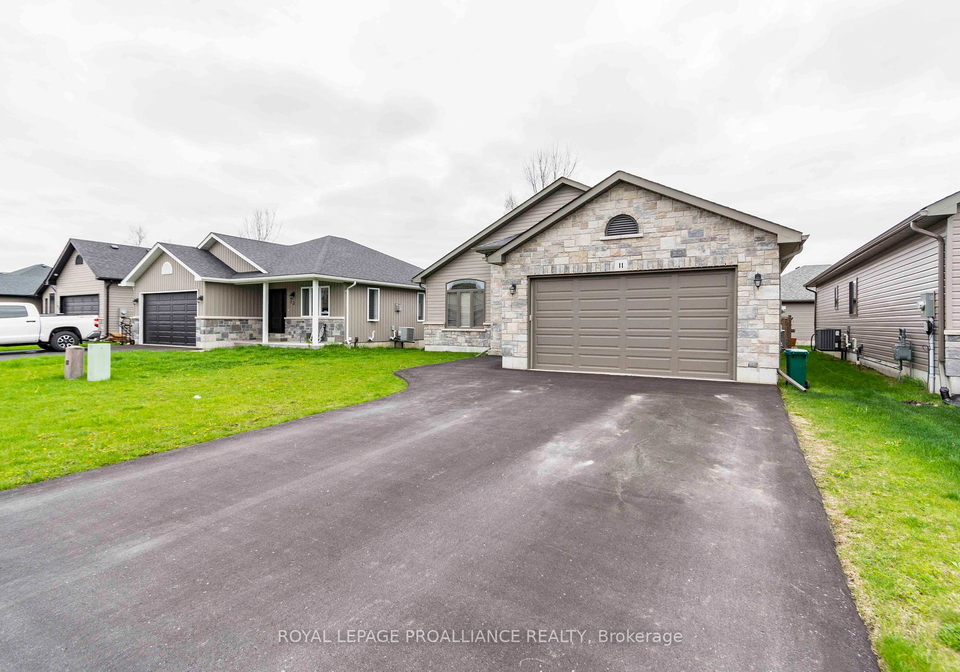 11-brookfield-crescent-quinte-west-ontario-x12420911