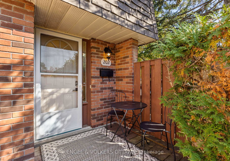 202-royalton-private-ottawa-ontario-x12420938
