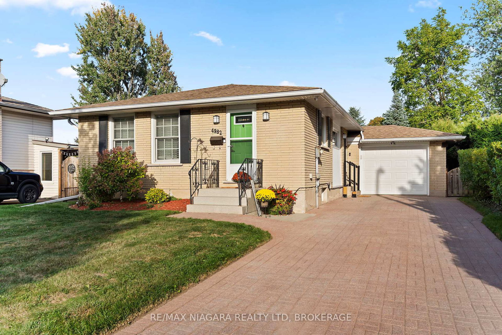 4982-epsom-court-niagara-falls-ontario-x12420972