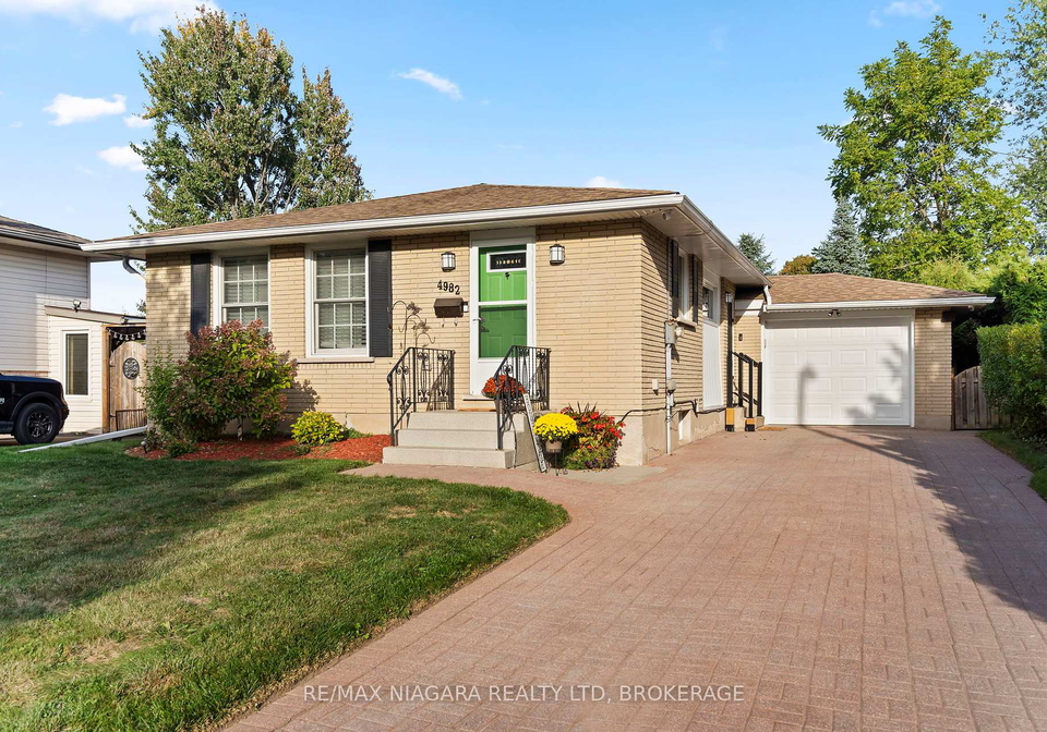 4982-epsom-court-niagara-falls-ontario-x12420972