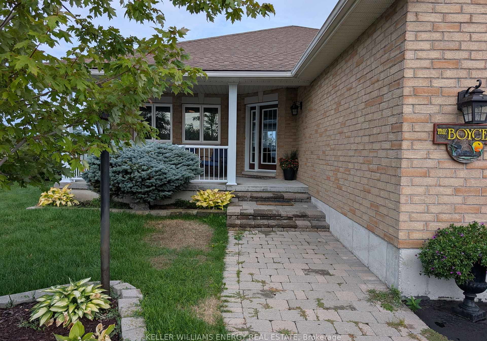 34-mount-grove-crescent-prince-edward-county-ontario-x12421015