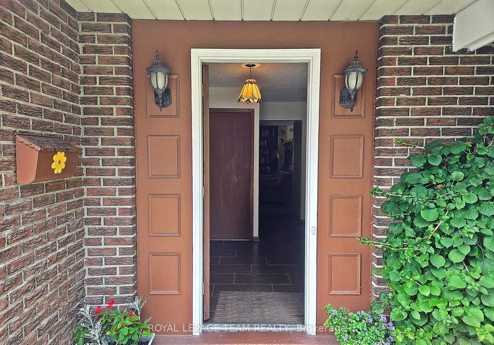 18-diceman-crescent-ottawa-ontario-x12421197