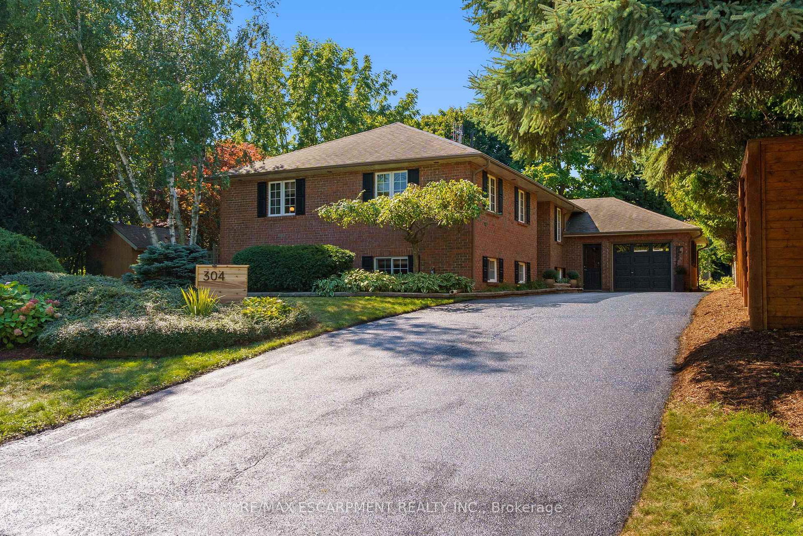 304-central-avenue-grimsby-ontario-x12421253