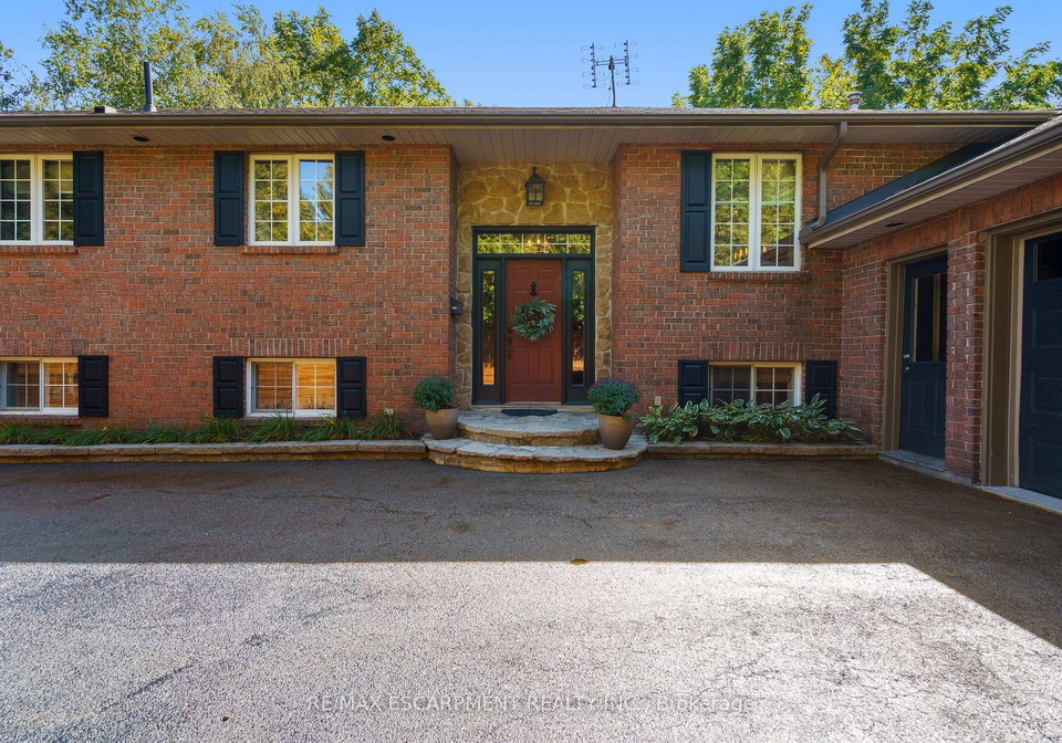 304-central-avenue-grimsby-ontario-x12421253