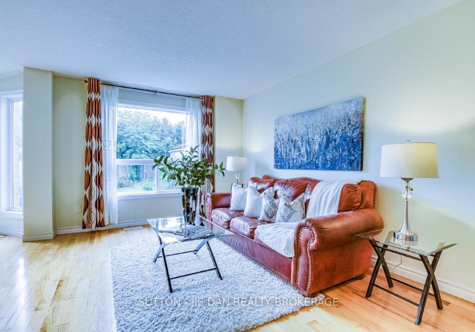 1061-crosscreek-crescent-london-east-ontario-x12421322
