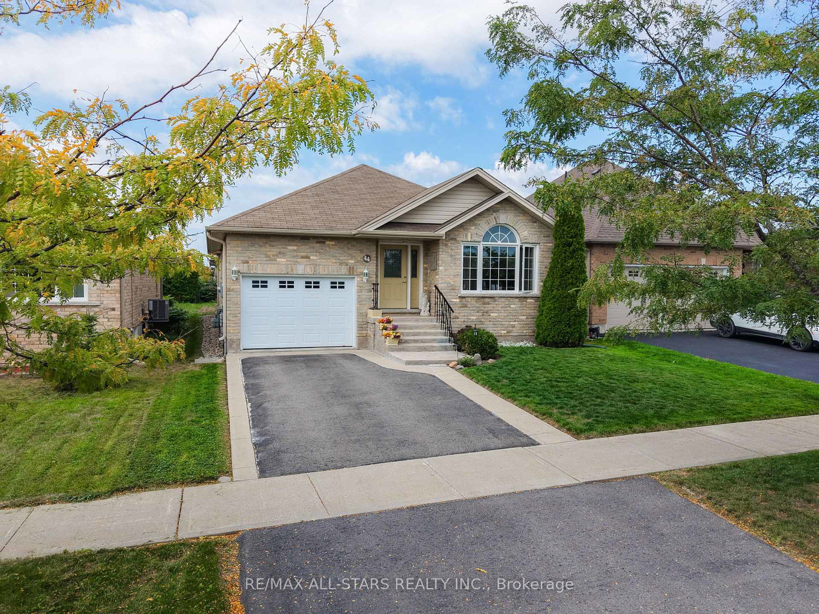 44-gee-crescent-kawartha-lakes-ontario-x12421349