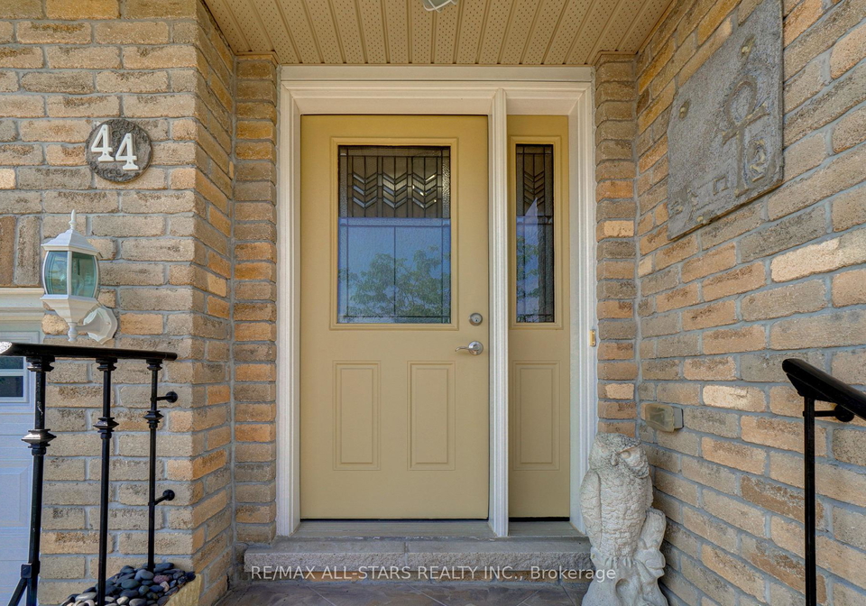 44-gee-crescent-kawartha-lakes-ontario-x12421349